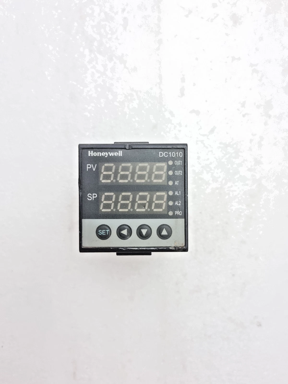 Used Working Honeywell DC1010 Temperature Controller DC1010CT-201000-E PID